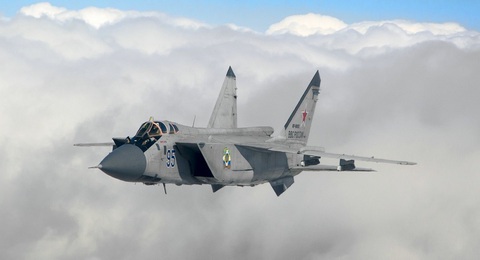 Tiêm kích Nga chặn cặp máy bay ném bom B-52H Mỹ 'xâm phạm biên giới'- Ảnh 1. Tiêm kích MiG-31 của Nga - Ảnh: DEFENSE EXPRESS