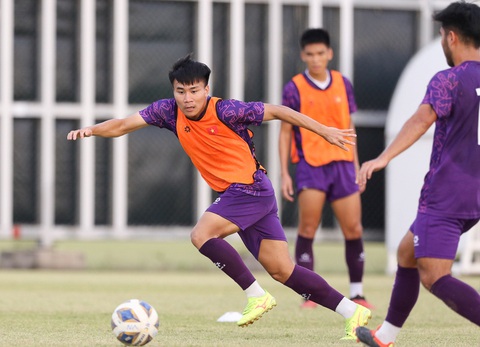 Trước trận gặp Úc, U19 Việt Nam chuẩn bị vấn đề... tâm lý- Ảnh 1. Nguyễn Quang Vinh tự tin vào việc U19 Việt Nam thắng Úc - Ảnh: VFF