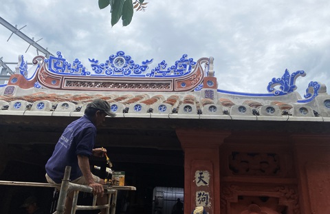 Hình ảnh mới nhất Chùa Cầu Hội An sau trùng tu khiến du khách tò mò- Ảnh 2. Phía trên đỉnh mái đã có sự đổi khác