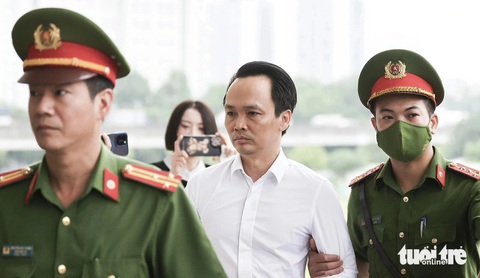 Cựu chủ tịch Tập đoàn FLC Trịnh Văn Quyết hầu tòa- Ảnh 2. Cựu chủ tịch Tập đoàn FLC Trịnh Văn Quyết hầu tòa- Ảnh 2.