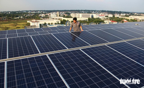 Việt Nam cần hoàn thiện khung pháp lý để thu hút tài chính xanh- Ảnh 1. Nhiều doanh nghiệp trong ngành năng lượng đang nhận được nguồn vốn xanh, tài chính xanh từ các tổ chức tín dụng, các quỹ đầu tư - Ảnh: NGỌC HIỂN