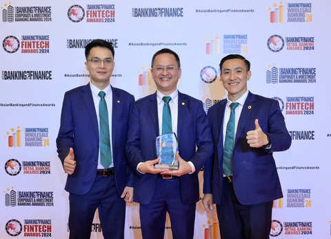 BIDV - Bạn đồng hành tin cậy của doanh nghiệp FDI- Ảnh 1. Đại diện BIDV nhận giải thưởng Ngân hàng phục vụ khách hàng FDI tốt nhất Việt Nam năm 2024 - Ảnh: CTV