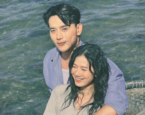 Oanh Kiều và Thuận Nguyễn trong phim Tình yêu đến từ gió biển - Ảnh: ĐPCC Oanh Kiều chọn tự lo, hạnh phúc- Ảnh 2.