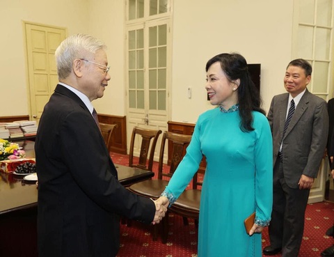Những kỷ niệm của 'bác sĩ Hà Khắc Tiến' với Tổng bí thư Nguyễn Phú Trọng- Ảnh 3. Tổng bí thư thăm Ban Bảo vệ và chăm sóc sức khỏe cán bộ trung ương - Ảnh: FB BS Nguyễn Thị Kim Tiến