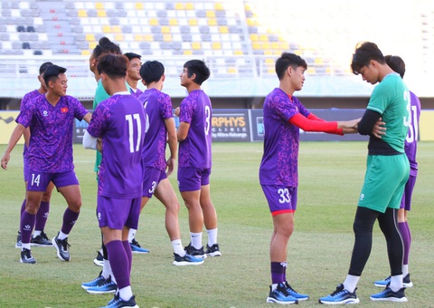 Không còn nhiều cơ hội qua vòng bảng, U19 Việt Nam giải tỏa áp lực trước trận gặp Lào- Ảnh 1. Không còn nhiều cơ hội qua vòng bảng, U19 Việt Nam giải tỏa áp lực trước trận gặp Lào- Ảnh 1.