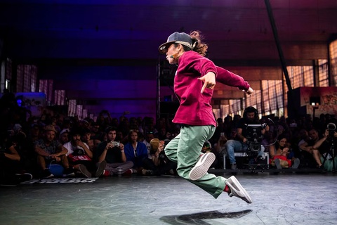 Nhảy hip hop breaking - môn thi mới tại Olympic Paris- Ảnh 3. Breaking hứa hẹn mang đến sự trẻ trung, tươi mới tại Olympic 2024 - Ảnh: LITTLE SHAO