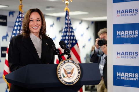 Bà Kamala Harris họp báo tại trụ sở chiến dịch tranh cử tổng thống ở thành phố Wilmington, bang Delaware ngày 22-7 - Ảnh: REUTERS Tin tức thế giới 23-7: Tin vui tới tấp cho bà Harris; Ukraine