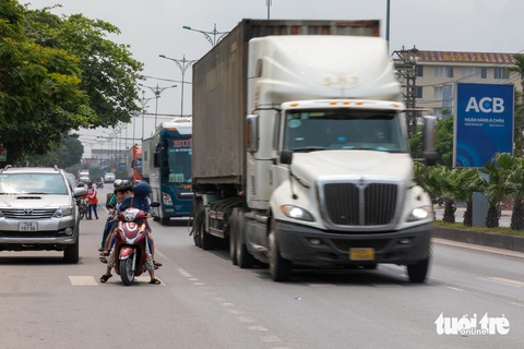 Tai nạn tăng trên quốc lộ 1, sẽ điều chỉnh phân luồng cao tốc Cam Lộ - La Sơn- Ảnh 3. Tai nạn giao thông trên quốc lộ 1 tăng cả 3 tiêu chí - Ảnh: HOÀNG TÁO