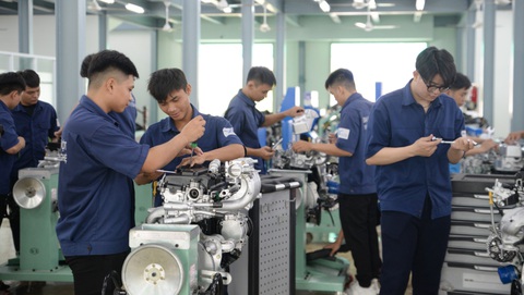 Sinh viên Trường đại học Thủ Dầu Một thực hành tại trường Bất ngờ trường tỉnh doanh thu gần 400 tỉ đồng- Ảnh 5.
