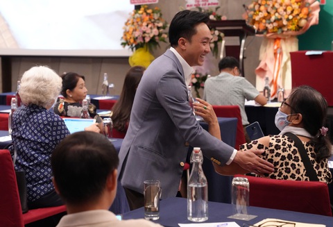 Ông Nguyễn Quốc Cường tại đại hội cổ đông công ty năm 2022 - Ảnh: Website Quốc Cường Gia Lai Tin tức sáng 26-7: Quốc Cường Gia Lai sắp phải giải trình vì cổ phiếu miệt mài 'nằm sàn'- Ảnh 4.