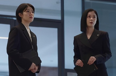 Jang Na Ra gây sốt với câu chuyện vụng trộm trong phim mới Jang Na Ra gây sốt với câu chuyện vụng trộm trong phim mới