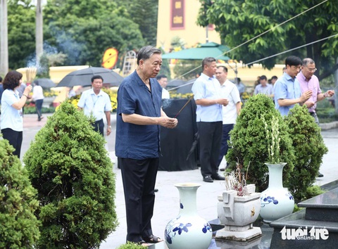 Chủ tịch nước, Thường trực Ban Bí thư kiểm tra việc chuẩn bị lễ tang Tổng bí thư Nguyễn Phú Trọng- Ảnh 4. Chủ tịch nước, Thường trực Ban Bí thư kiểm tra việc chuẩn bị lễ tang Tổng bí thư Nguyễn Phú Trọng- Ảnh 4.