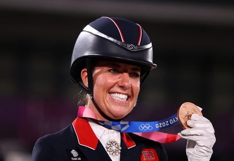 VĐV bị cấm dự Olympic vì… đánh ngựa như huấn luyện voi trong sở thú- Ảnh 1. Charlotte Dujardin đánh mất cơ hội dự Olympic Paris 2024 vì sai lầm quá khứ - Ảnh: REUTERS