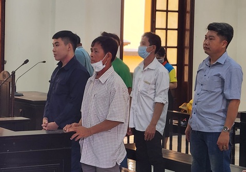 Khởi tố thêm bị can vụ hai cha con đánh hàng xóm thừa sống thiếu chết ở Củ Chi- Ảnh 1. Khởi tố thêm bị can vụ hai cha con đánh hàng xóm thừa sống thiếu chết ở Củ Chi- Ảnh 1.