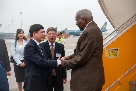 Chủ tịch Quốc hội Cuba Esteban Lazo Hernandez có mặt tại Hà Nội, chuẩn bị dự tang lễ Tổng bí thư Nguyễn Phú Trọng - Ảnh: FACEBOOK ĐẠI SỨ QUÁN CUBA TẠI VIỆT NAM Chủ tịch Quốc hội Cuba Esteban Lazo Hernández có mặt tại Hà Nội, chuẩn bị dự tang lễ Tổng bí thư Nguyễn Phú Trọng - Ảnh: FACEBOOK ĐẠI SỨ QUÁN CUBA TẠI VIỆT NAM