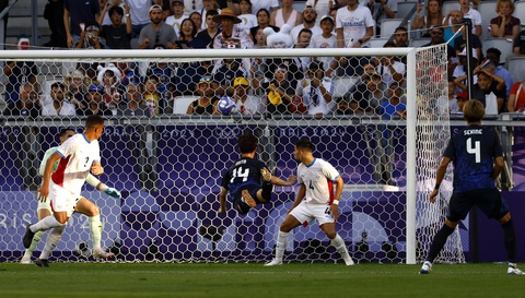 Olympic Nhật Bản đại thắng 5-0 trước Paraguay trong ngày ra quân- Ảnh 3. Olympic Nhật Bản đại thắng 5-0 trước Paraguay trong ngày ra quân- Ảnh 3.