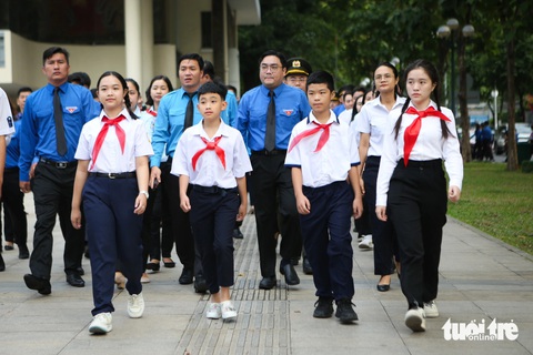Lễ viếng Tổng Bí thư Nguyễn Phú Trọng tại Hội trường Thống Nhất: Nhớ nhà lãnh đạo đức độ, tài năng- Ảnh 4. Lễ viếng Tổng Bí thư Nguyễn Phú Trọng tại Hội trường Thống Nhất: Nhớ nhà lãnh đạo đức độ, tài năng- Ảnh 4.