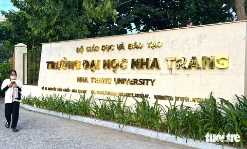 Trường đại học Nha Trang (tỉnh Khánh Hòa) nhập sai mức thu học phí tín chỉ của hàng chục sinh viên sắp tốt nghiệp - Ảnh: NGUYỄN HOÀNG Đại học Nha Trang nhập sai học phí, sinh viên hoang mang đóng thêm cả chục triệu đồng- Ảnh 1.