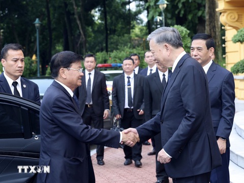 Chủ tịch nước Tô Lâm đón Tổng Bí thư, Chủ tịch nước Lào Thongloun Sisoulith tại Phủ Chủ tịch ngày 25-7 - Ảnh: TTXVN Chủ tịch nước Tô Lâm tiếp đoàn Campuchia, Lào, Trung Quốc- Ảnh 4.