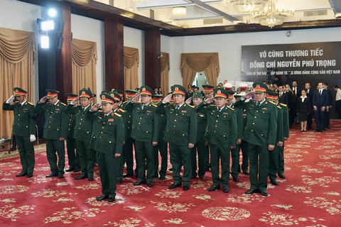 Đoàn Đảng ủy - Bộ tư lệnh quân khu 5 - Ảnh: HỮU HẠNH Lễ viếng Tổng Bí thư Nguyễn Phú Trọng tại Hội trường Thống Nhất: Nhớ nhà lãnh đạo đức độ, tài năng- Ảnh 30.