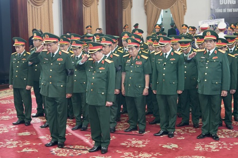 Đoàn Đảng ủy - Bộ tư lệnh quân khu 7 - Ảnh: HỮU HẠNH Lễ viếng Tổng Bí thư Nguyễn Phú Trọng tại Hội trường Thống Nhất: Nhớ nhà lãnh đạo đức độ, tài năng- Ảnh 29.