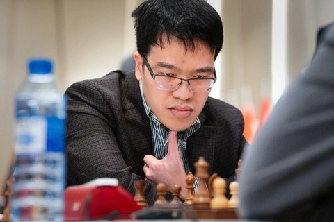Lê Quang Liêm vô địch Biel Chess Festival lần thứ 3 liên tiếp- Ảnh 1. Lê Quang Liêm xuất sắc vô địch Biel Chess Festival trước 1 vòng đấu - Ảnh: FIDE