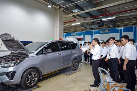 Chắc suất học bổng khi đặt nguyện vọng 1 vào HUTECH- Ảnh 4. Chắc suất học bổng khi đặt nguyện vọng 1 vào HUTECH- Ảnh 4.