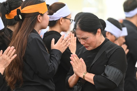 Người dân xếp hàng dài viếng Tổng Bí thư Nguyễn Phú Trọng ở Lại Đà- Ảnh 26. Người dân xếp hàng dài viếng Tổng Bí thư Nguyễn Phú Trọng ở Lại Đà- Ảnh 26.