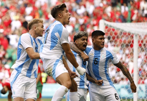 Máy tính soi tỉ số bóng đá nam Olympic 2024: Argentina đánh bại Iraq- Ảnh 1. Máy tính soi tỉ số bóng đá nam Olympic 2024: Argentina đánh bại Iraq- Ảnh 1.