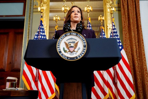 Bà Harris sẵn sàng tranh luận, nói ông Trump đang 'chùn bước'- Ảnh 1. Phó tổng thống Mỹ Kamala Harris - Ảnh: REUTERS