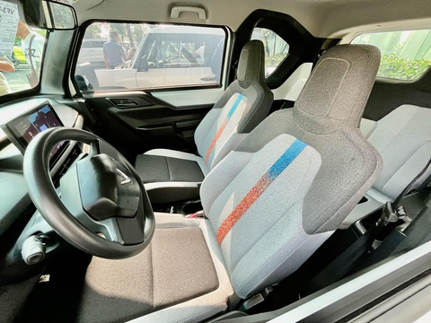 VinFast VF 3 là ô tô điện tiết kiệm nhất tại Việt Nam, hơn 83Wh/km- Ảnh 5. Nội thất VF 3 có thiết kế tối giản để tối ưu không gian - Ảnh: LINH ĐAN