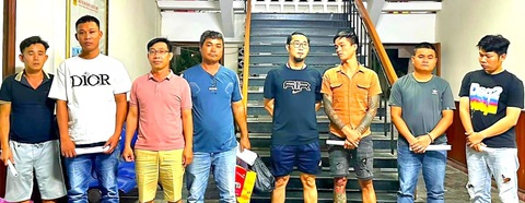 8 bị can bị khởi tố liên quan đường dây tổ chức đánh bạc và đánh bạc qua mạng gần 1.000 tỉ đồng - Ảnh: Công an tỉnh Phú Yên cung cấp Bộ trưởng Bộ Công an khen các đơn vị triệt phá đường dây đánh bạc 1.000 tỉ đồng- Ảnh 1.