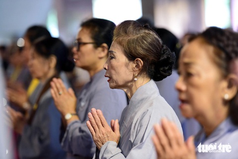 Buổi lễ tưởng niệm diễn ra trong không khí trang nghiêm - Ảnh: DUYÊN PHAN Buổi lễ tưởng niệm diễn ra trong không khí trang nghiêm - Ảnh: DUYÊN PHAN