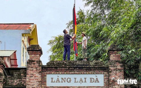 Những khoảnh khắc nghẹn lòng trong lễ Quốc tang Tổng Bí thư Nguyễn Phú Trọng- Ảnh 2. Những khoảnh khắc nghẹn lòng trong lễ Quốc tang Tổng Bí thư Nguyễn Phú Trọng- Ảnh 2.
