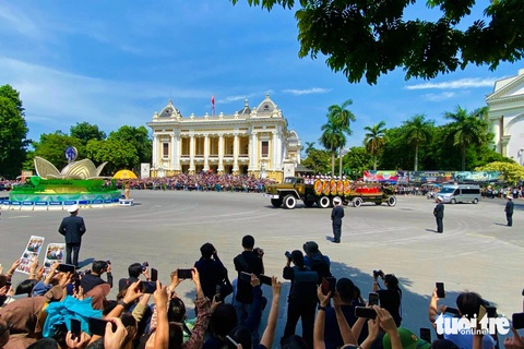 Những khoảnh khắc nghẹn lòng trong lễ Quốc tang Tổng Bí thư Nguyễn Phú Trọng- Ảnh 19. Những khoảnh khắc nghẹn lòng trong lễ Quốc tang Tổng Bí thư Nguyễn Phú Trọng- Ảnh 19.