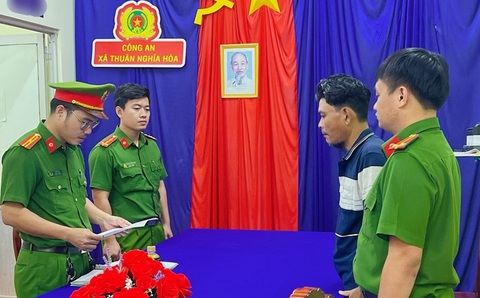 Lãnh 9 tháng tù vì đánh tổ tuần tra nhắc nhở đậu xe chiếm lòng đường- Ảnh 1. Thanh lúc bị khởi tố sau khi đánh tổ tuần tra nhắc nhở mình việc đậu xe chiếm lòng đường - Ảnh: CALA