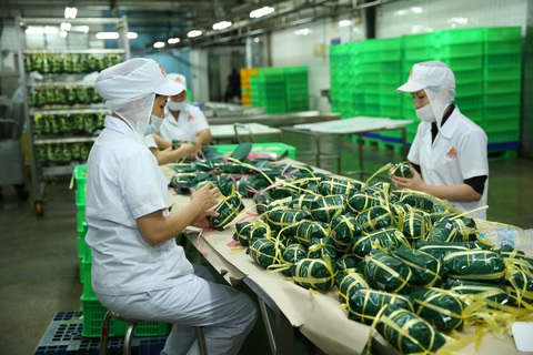 Những doanh nghiệp sản xuất đang lội ngược dòng- Ảnh 1. Vissan luôn giữ ổn định nguồn nguyên liệu phục vụ sản xuất trong bối cảnh nguồn nguyên liệu đầu vào ngoài thị trường có nhiều biến động. - Ảnh: Satra