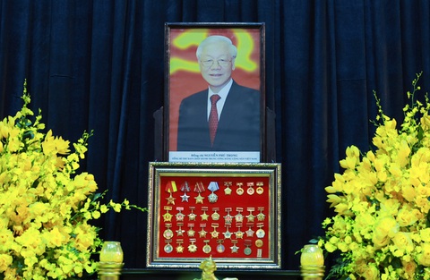 Di ảnh Tổng bí thư Nguyễn Phú Trọng tại Nhà tang lễ số 5 Trần Thánh Tông (Hà Nội) - Ảnh: NGUYỄN KHÁNH Di ảnh Tổng Bí thư Nguyễn Phú Trọng tại Nhà tang lễ quốc gia, số 5 Trần Thánh Tông (Hà Nội) - Ảnh: NGUYỄN KHÁNH