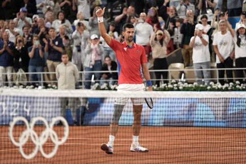 Novak Djokovic (Serbia) thắng áp đảo ngày ra quân tại nội dung đơn nam Olympic 2024 Olympic 2024 ngày 27-7: Mỹ tạm xếp sau Trung Quốc- Ảnh 4.