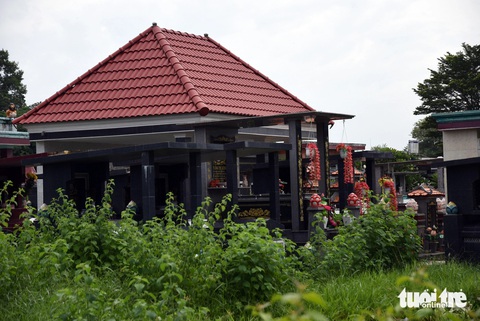 Toàn cảnh khu đất ở Biên Hòa, Đồng Nai bị 'xà xẻo', bán huyệt mộ thu tiền tỉ- Ảnh 7. Toàn cảnh khu đất ở Biên Hòa, Đồng Nai bị 'xà xẻo', bán huyệt mộ thu tiền tỉ- Ảnh 7.