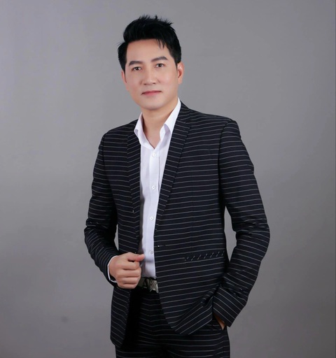 Nguyễn Phi Hùng cho biết các anh hùng liệt sĩ sẽ luôn mãi trong tim người dân Việt Nam - Ảnh: FBNV Phan Mạnh Quỳnh, Nguyễn Phi Hùng ra ca khúc xúc động nhân Ngày Thương binh - Liệt sĩ- Ảnh 3.