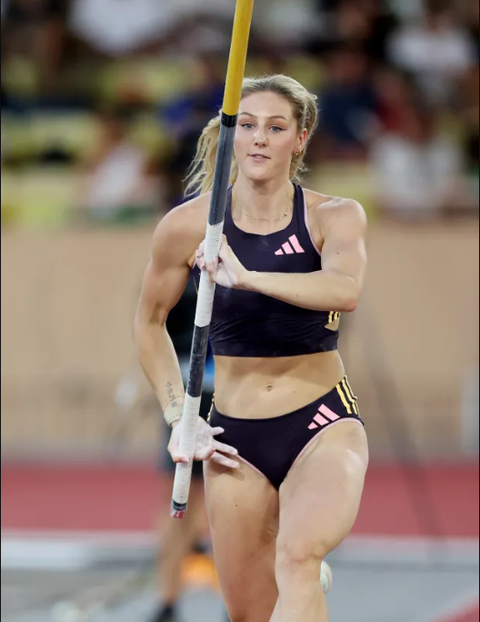 Schmidt và những vận động viên nữ quyến rũ nhất ở Olympic 2024- Ảnh 5. Molly Caudery trong lúc thi đấu làm tan chảy trái tim của nhiều CĐV - Ảnh: REUTERS