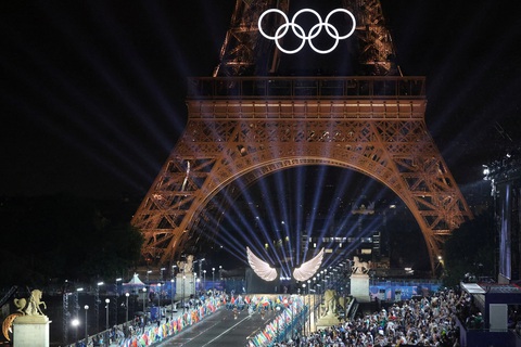 Mưa lời ngợi khen bất tận cho lễ khai mạc Olympic Paris 2024- Ảnh 3. Mưa lời ngợi khen bất tận cho lễ khai mạc Olympic Paris 2024- Ảnh 3.