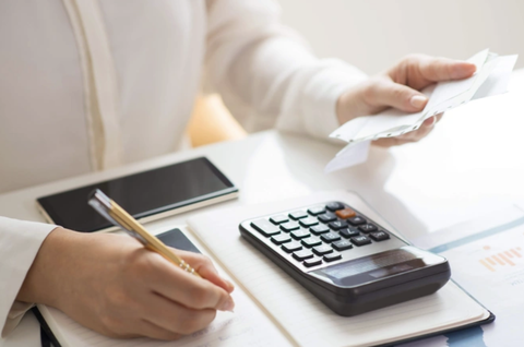 Anh chàng xài 70.000 đồng/ngày bị nhận xét: 'Ki bo đừng lấy vợ'- Ảnh 1. Mỗi người mỗi hoàn cảnh, thế nên việc chi tiêu của mỗi người cũng hoàn toàn khác nhau. (Ảnh minh họa)