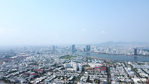 Làm dự án hầm qua sông Hàn cần lưu ý gì?- Ảnh 2. Thông tin liên quan đến dự án hầm qua sông Hàn được nhiều người rất quan tâm - Ảnh: ĐOÀN CƯỜNG