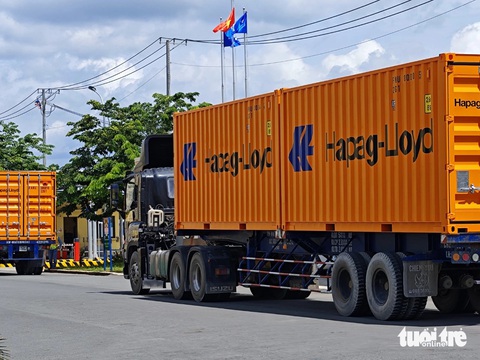 Hãng tàu Đức mua 2.000 container 'Made in Vietnam'- Ảnh 1. Hãng tàu nước ngoài liên tục đặt mua vỏ container do Việt Nam sản xuất - Ảnh: CÔNG TRUNG