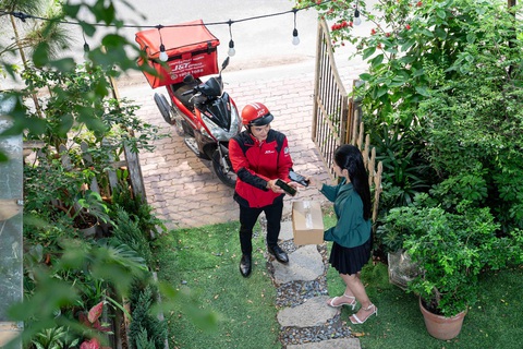 J&T Express phát động cuộc thi ‘Giao đúng giờ - Nhận chu toàn’- Ảnh 2. J&T Express phát động cuộc thi ‘Giao đúng giờ - Nhận chu toàn’- Ảnh 2.
