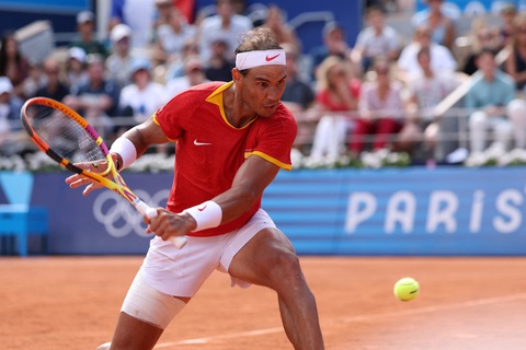 Nadal đối đầu Djokovic tại vòng 2 Olympic 2024- Ảnh 1. Nadal đối đầu Djokovic tại vòng 2 Olympic 2024- Ảnh 1.