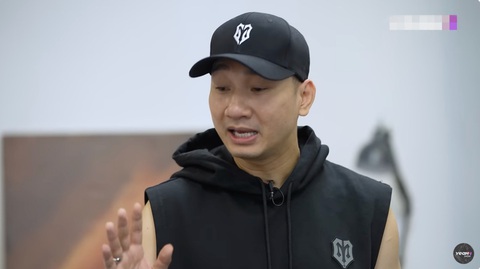 Cười ‘ná thở’ với định nghĩa nhạc R&B của anh tài Thành Trung- Ảnh 2. Thành Trung định nghĩa lại dòng nhạc R&B một cách lầy lội