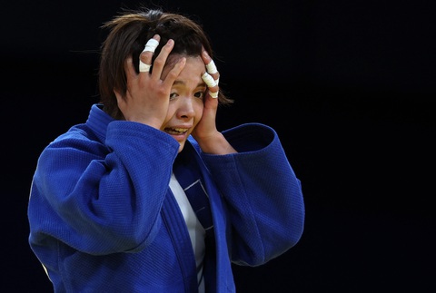 Anh em nhà Abe không thể tái lập kỳ tích tại Olympic 2024- Ảnh 1. Uta Abe (Nhật Bản) không thể bảo vệ HCV judo hạng cân 52kg nữ tại Olypmic 2024 - Ảnh: REUTERS